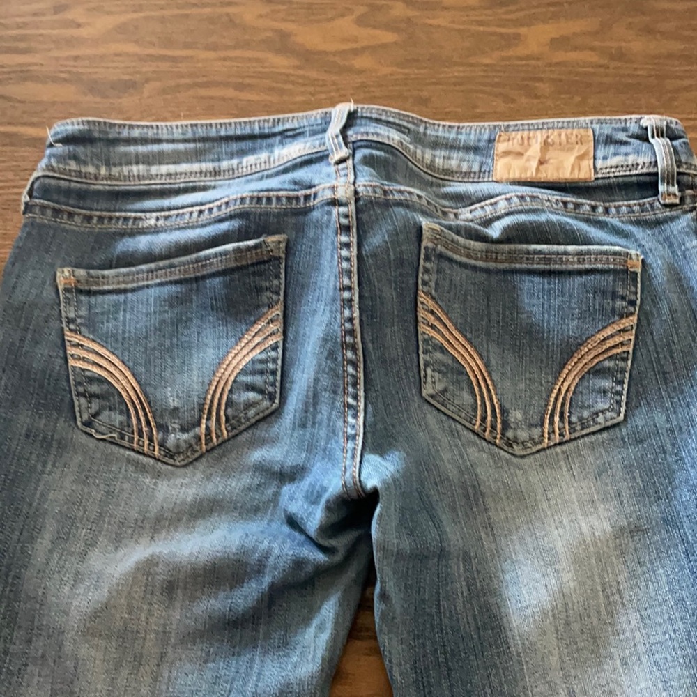 Hollister size 5 jeans.